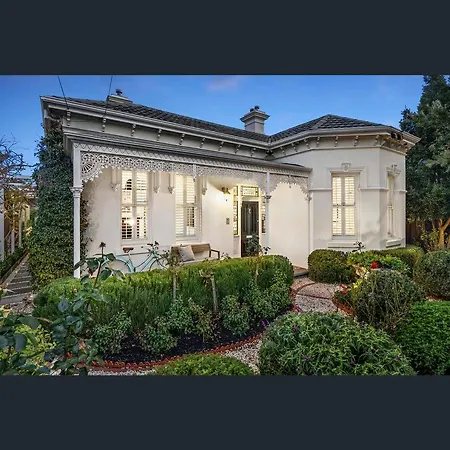 A Majestic Victorian Private Rear Access Quarters Apartment Melbourne Exterior photo