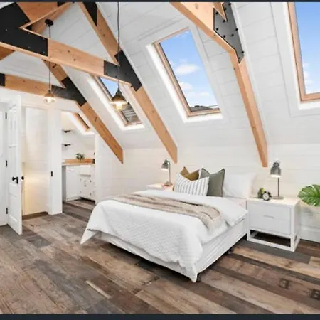 A Majestic Victorian Private Rear Access Quarters Apartment Melbourne Exterior photo
